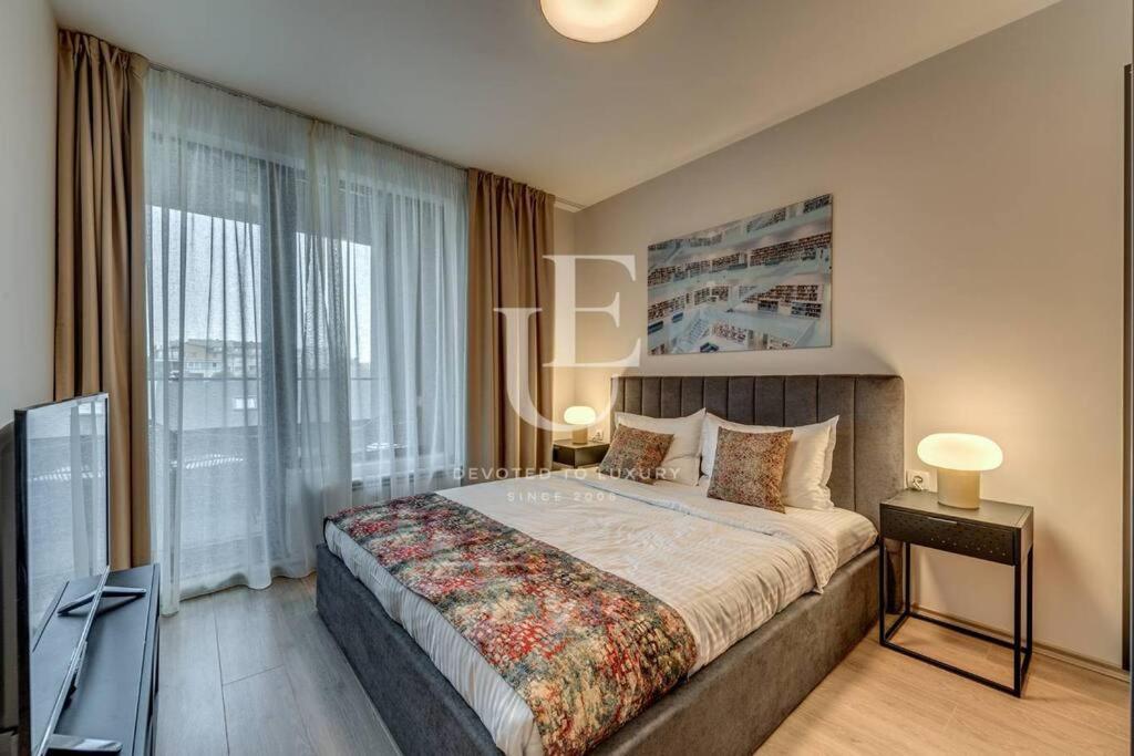 New York: A Spacious Modern Apartment With Parking Sofia Exterior foto
